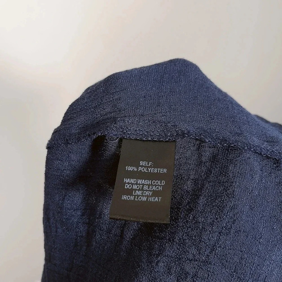 Lulu's Cold  Shoulder Navy Top - Picture 4 of 6